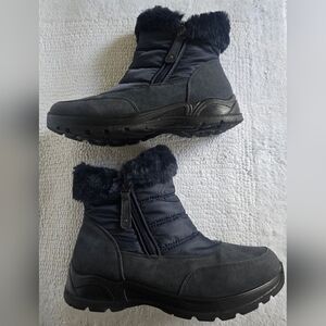 Women's Faux Fur Easy Dry by Easy Streets Winter Boots Navy